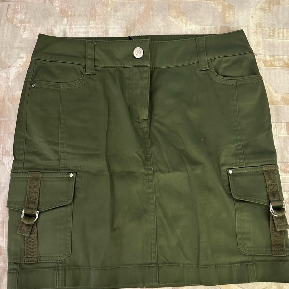 White House Black Market Dark Green Skirt